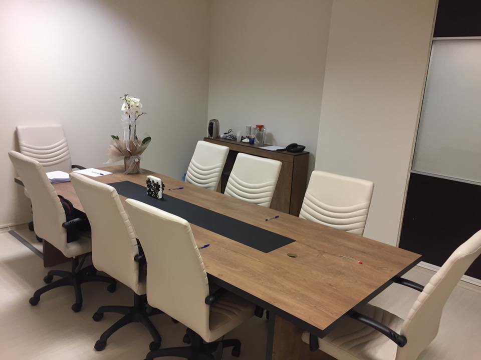 ÇEKİM EKİPLERİNE HAZIR OFİSLER  VE TOPLANTI ODASI