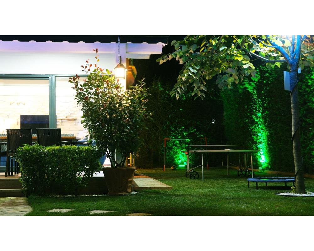 Sapanca havuzlu Bahçeli müstakil villa