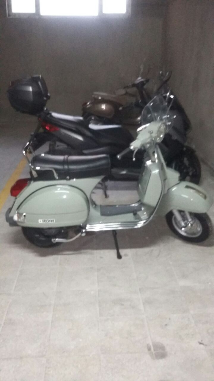 vespa motorsiklet detaylı fotoğrafları