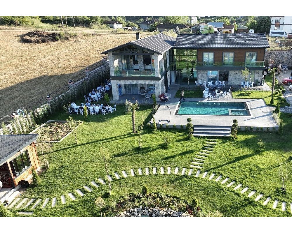 MÜSTATİL 3500m2 arazi de malikane