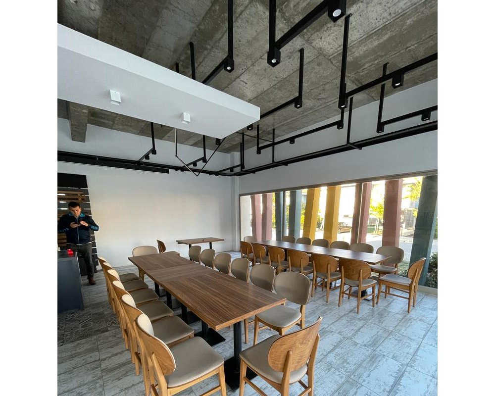 Urla İçmelerde dizilere reklam filmlerine eşyalı kiralık cafe restoran