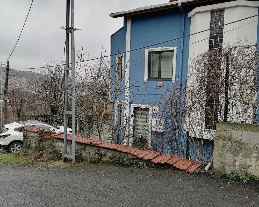 Tarabya üstü'nde Dizi Film Reklam. 7+2. Teraslı. Bahçeli - 380v. 4 Banyo. 2 Mutfak. Köprü Manzaralı. Orman Kenarı. Park Sorunu Yoktur