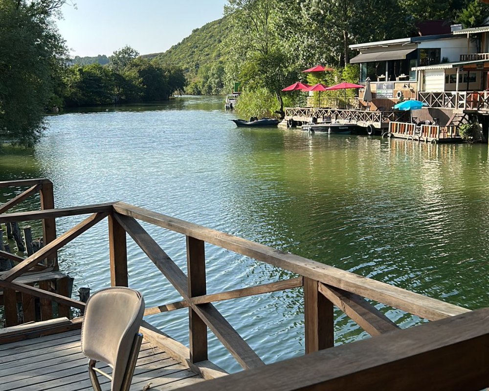 AĞVA da kiralık nehir kenarı 3 adet ev.