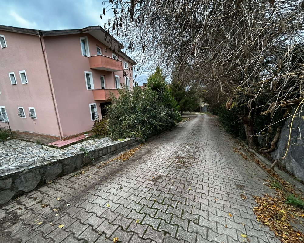 istanbul reşadiyede orman manzaralı geniş alanlı triplex villa