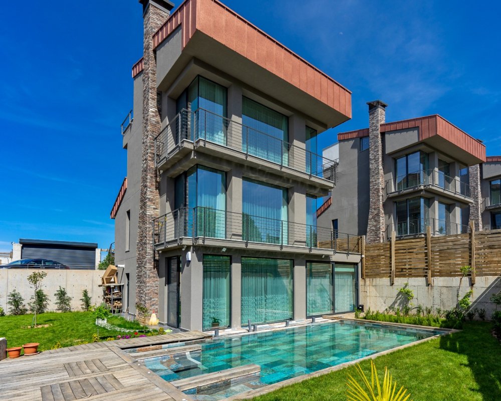 Modern Havuzlu Villa