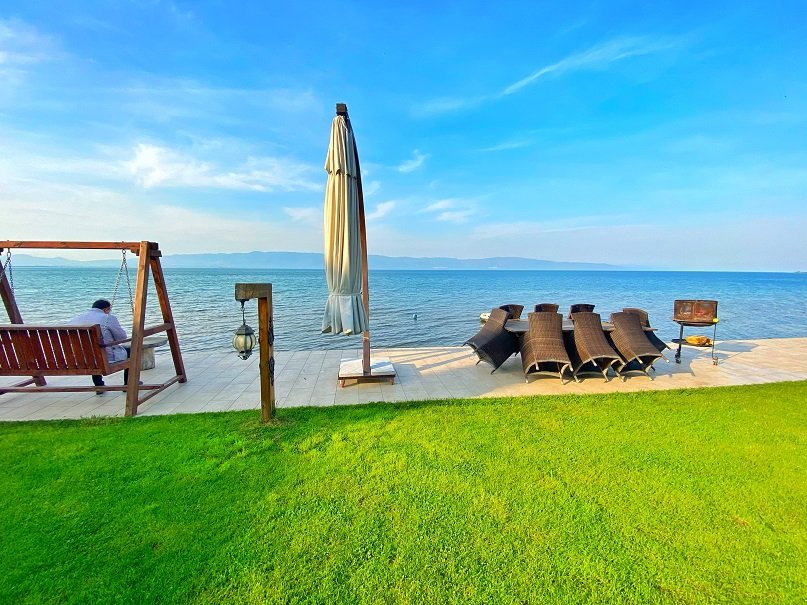 Villa Atroa Göl Evi Göle Tamamen Sıfır Havuzlu Lüks Villa