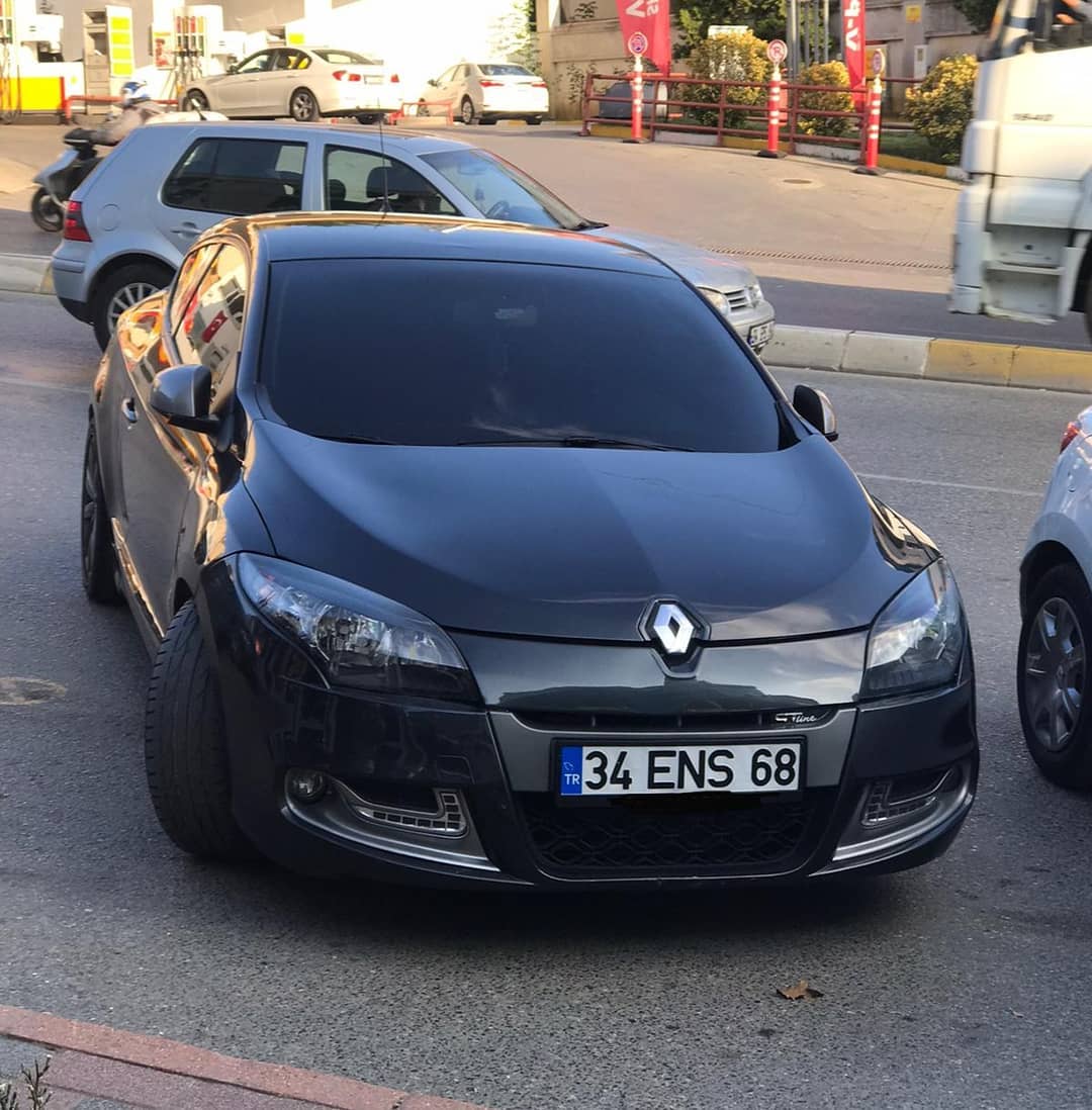 ENES PLAKALI MEGANE COUPE SPORT detaylı fotoğrafları