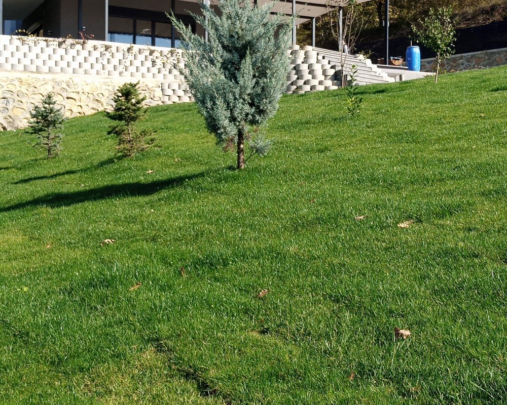 Filmlere dizilere reklamlara günlük haftalık aylık sezonluk kiralık villa karavanlar için park sorunu olmayan  sıfır yeni bitmiş villamız