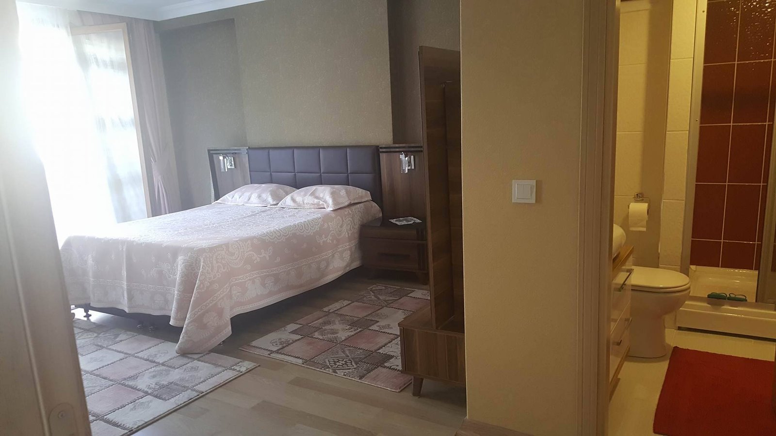 DİZİLERE VE FİLMLERE KİRALIK DAİRE