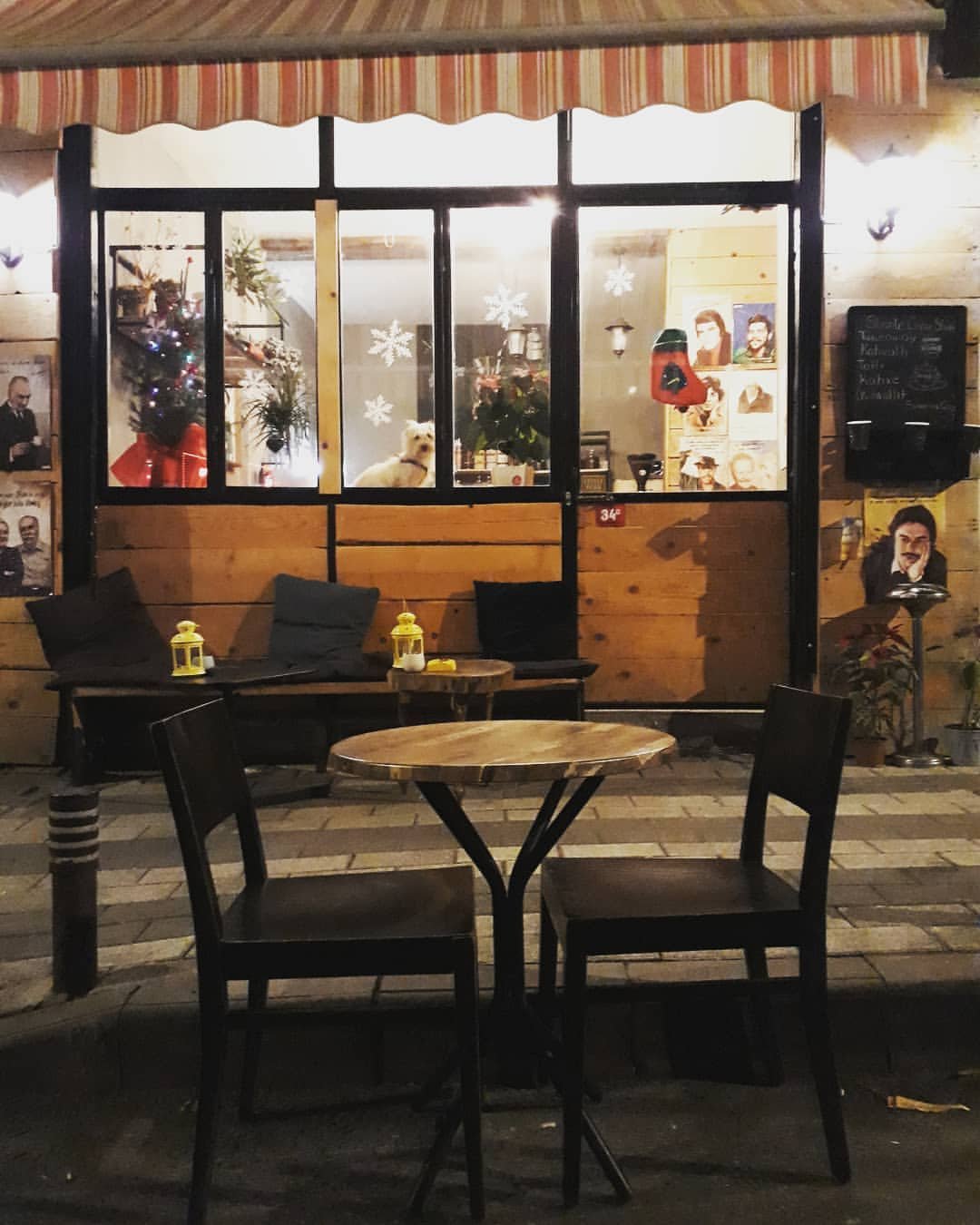 DİZİ VE REKLAMLARA KİRALIK KAFE