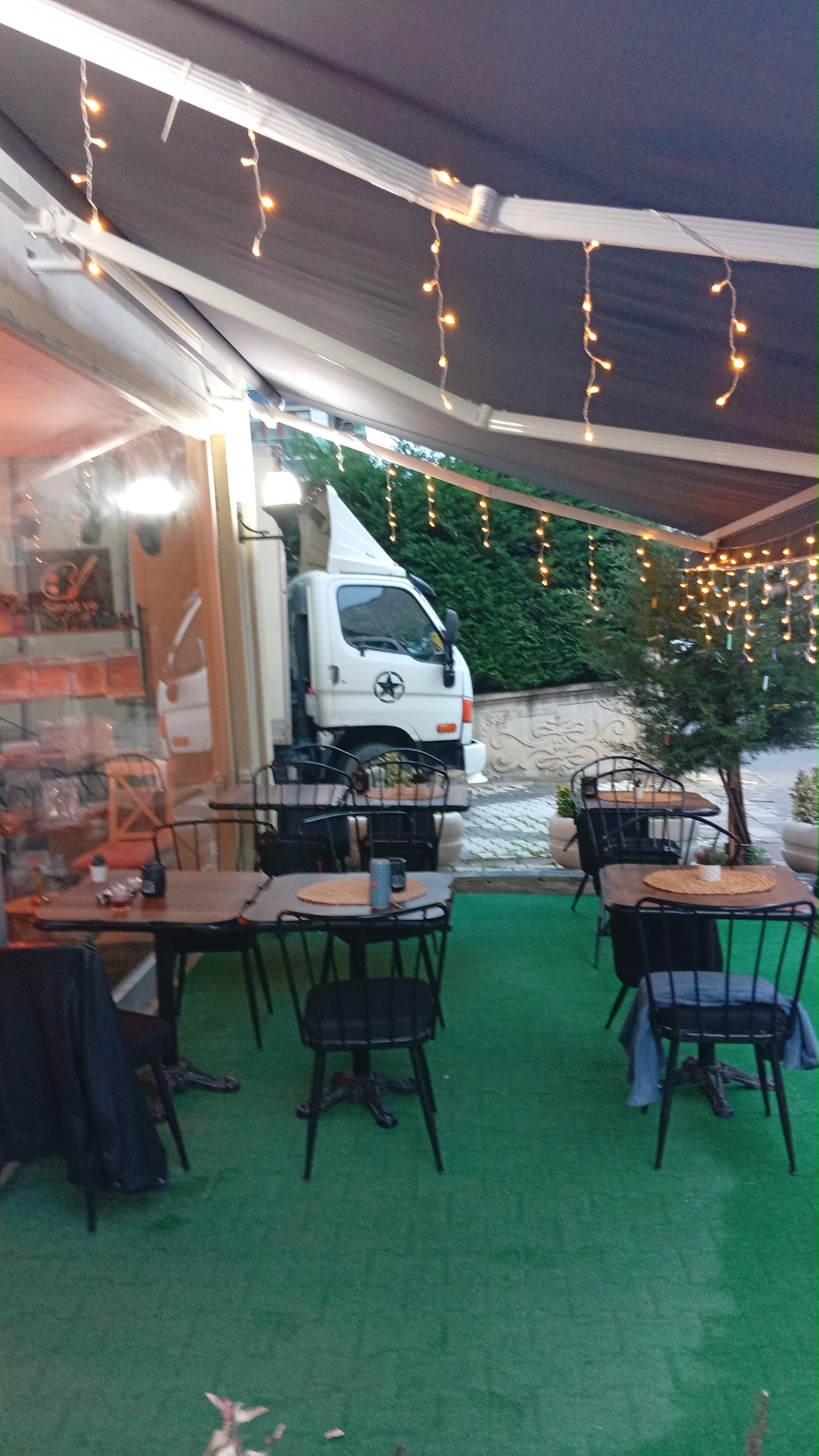 Çekmeköy Taşdelen de sanat kafe