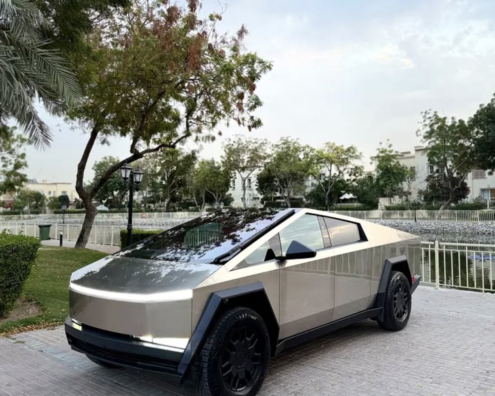 Tesla cybertruck Türkiye’de tek