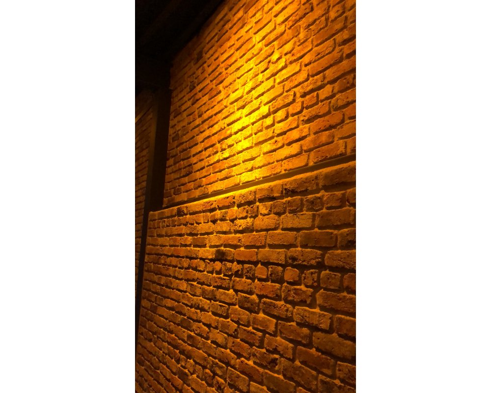 Balat ayvansarayda cadde üzeri bina